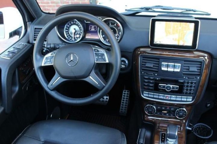 Selling my 2014 Mercedes-Benz G63 AMG very neatly used 2