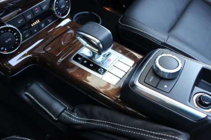 Selling my 2014 Mercedes-Benz G63 AMG very neatly used 3