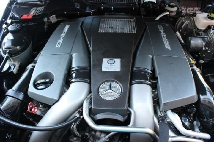Selling my 2014 Mercedes-Benz G63 AMG very neatly used 4