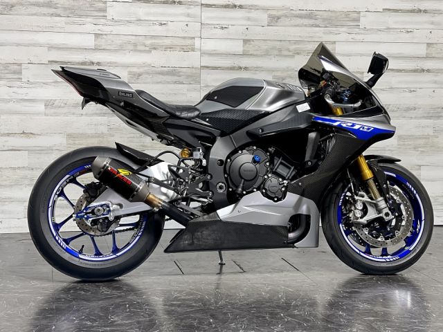 2017 Yamaha YZF-R1M  2