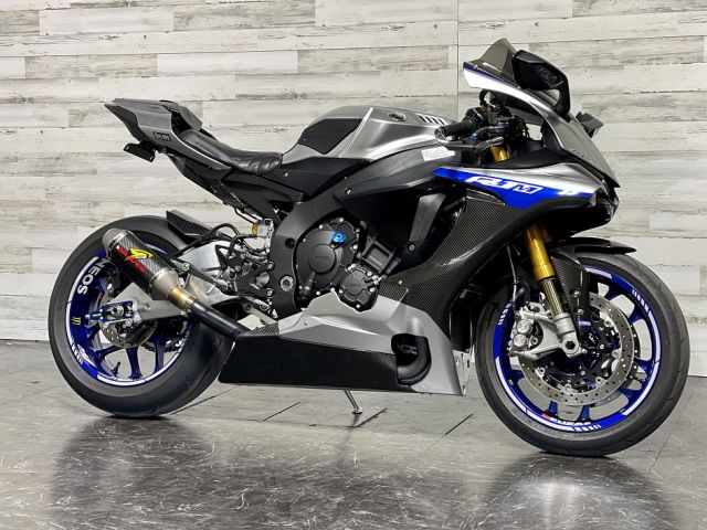 2017 Yamaha YZF-R1M  4