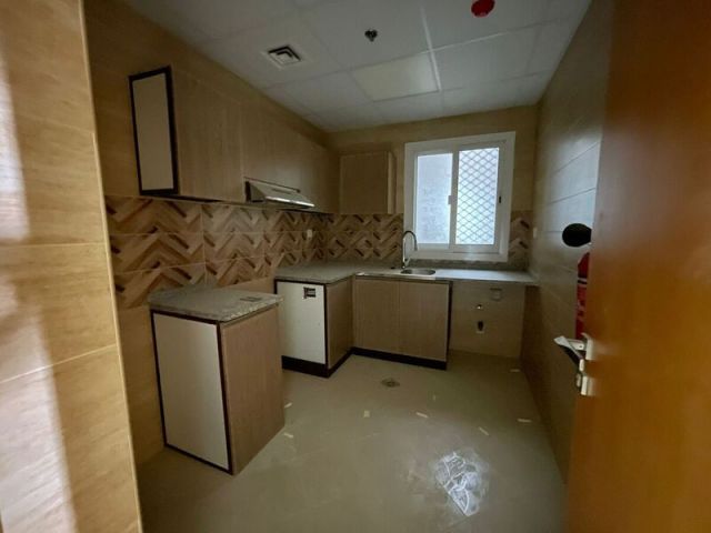For Sale – 3BHK Apartment in Gulf Tower, Emirates City – Ajman 9