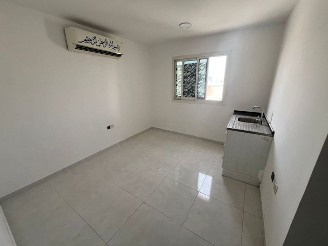 استديو ثاني ساكن في الكرامة بسعر مميز 