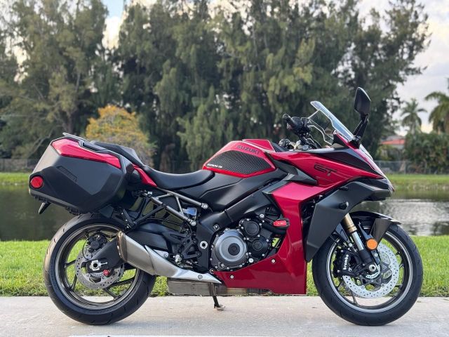 2024 Suzuki GSX-S1000GT+ 3