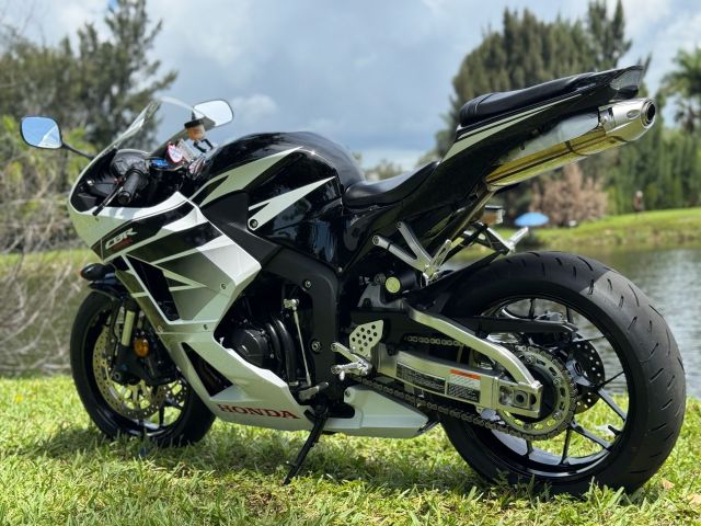 2016 Honda CBR600RR 7