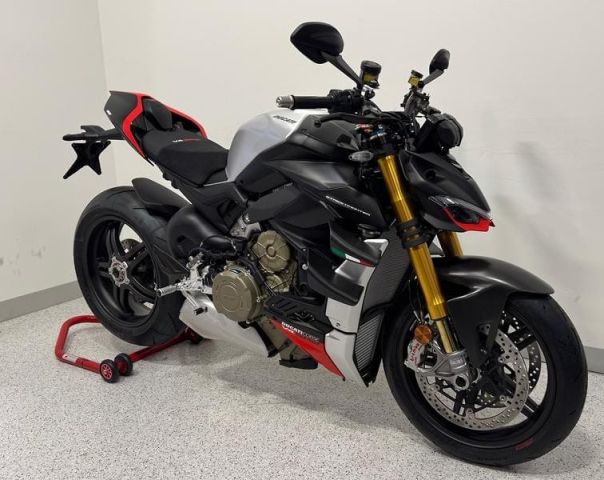 2024 Ducati Streetfighter V4 SP2