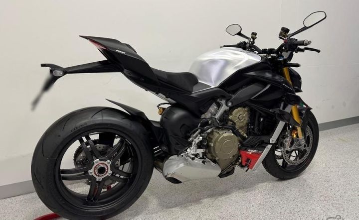 2024 Ducati Streetfighter V4 SP2 2