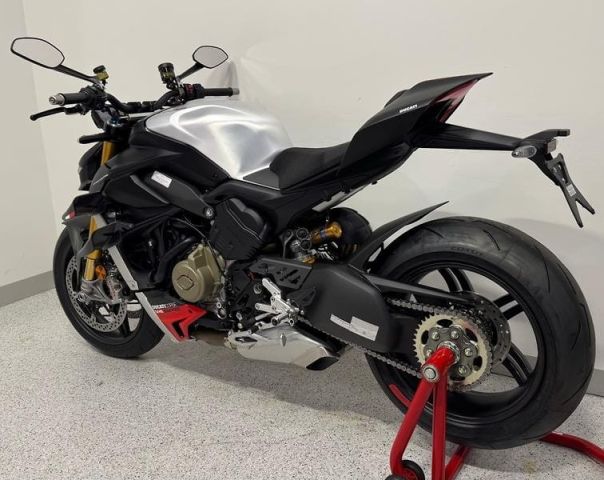 2024 Ducati Streetfighter V4 SP2 4