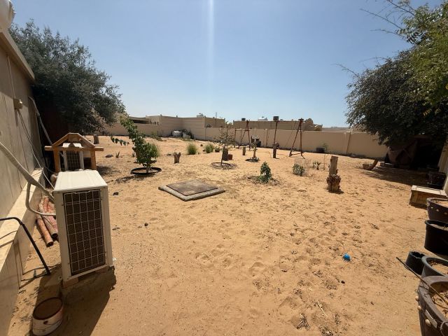 للبيع فيلا في الشارقة تقع في منطقة النوف (2) طابق واحد فقط 