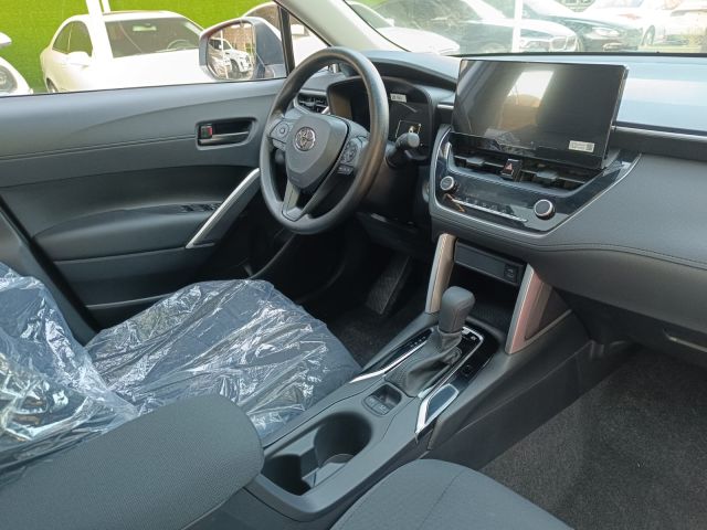 Toyota Corolla Cross Hybrid 2025  4