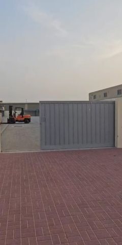 للإيجار – حوطة تجارية في منطقة الصجعة، الشارقة فرصة ممتازة لتأجير