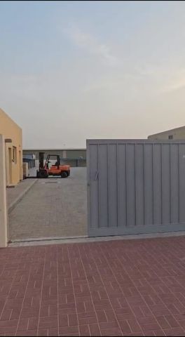 للإيجار – حوطة تجارية في منطقة الصجعة، الشارقة فرصة ممتازة لتأجير 2