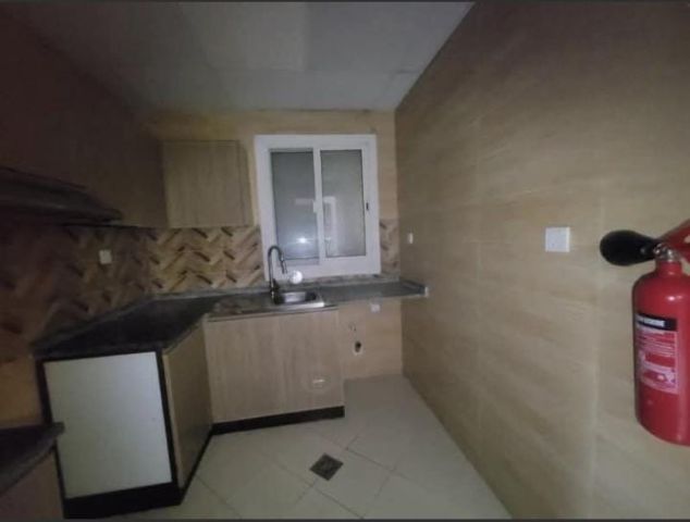 Luxurious 2-bedroom apartment for rent in Gulf Tower - Ajman  8