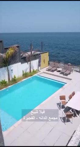 فيلا فاخرة مفروشة بالكامل للبيع في مشروع Al Dana Villas – الفجيرة 10
