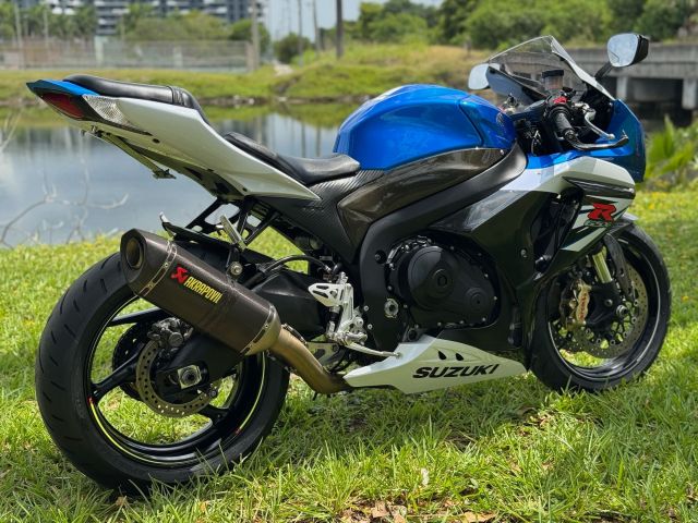2014 Suzuki GSX-R1000 2