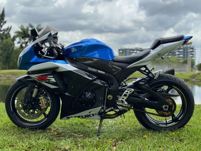 2014 Suzuki GSX-R1000 4