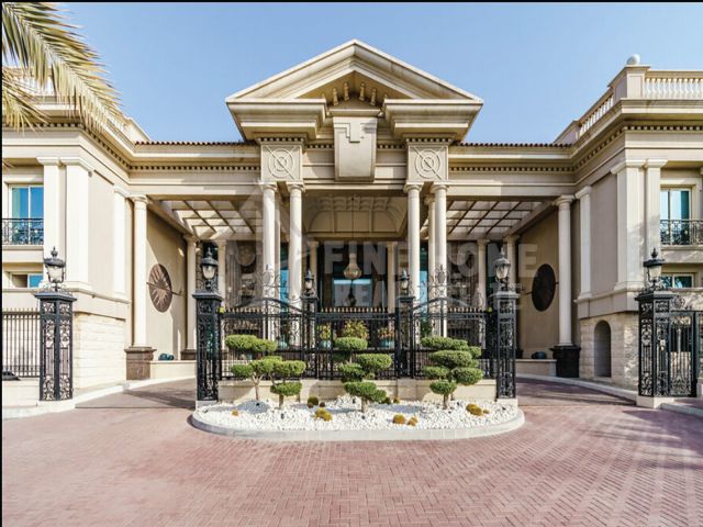 امتلك مجمع 3 فلل بتصاميم راقية + مسبح خاص + ملاحق خارجية 3
