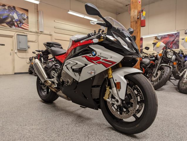 2019 BMW S1000RR Premium Edition WhatsApp(+971586703639) 