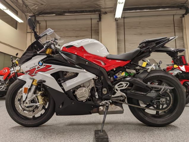 2019 BMW S1000RR Premium Edition WhatsApp(+971586703639)  3