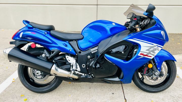 2017 SUZUKI HAYABUSA  WhatsApp(+971586703639)