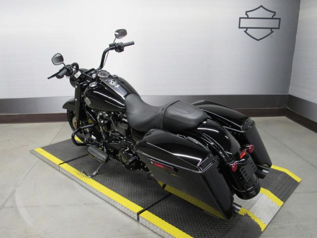 2025 Harley Davidson Road king available 