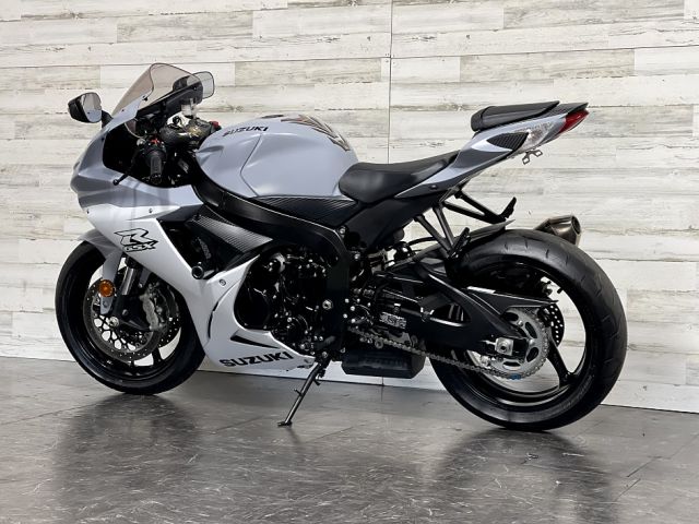 2022 Suzuki gsx r600 4