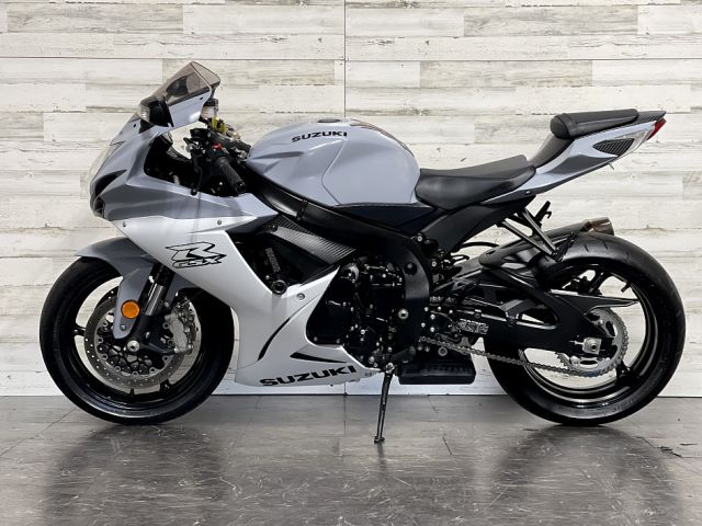 2022 Suzuki gsx r600 5