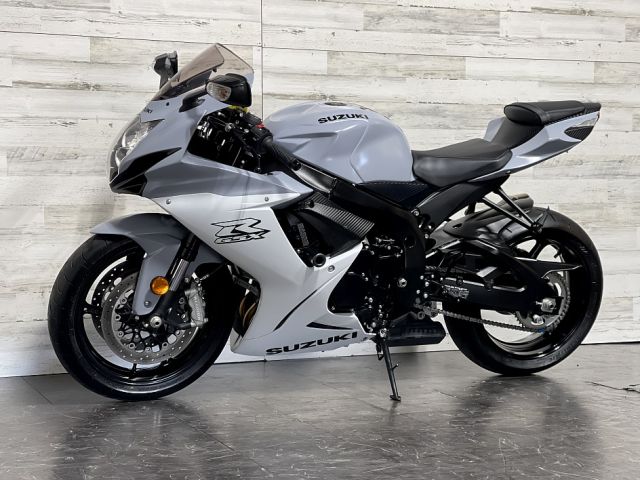 2022 Suzuki gsx r600 6