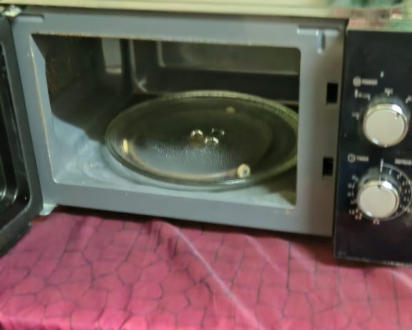 Microwave perfect condition medium in alain  4