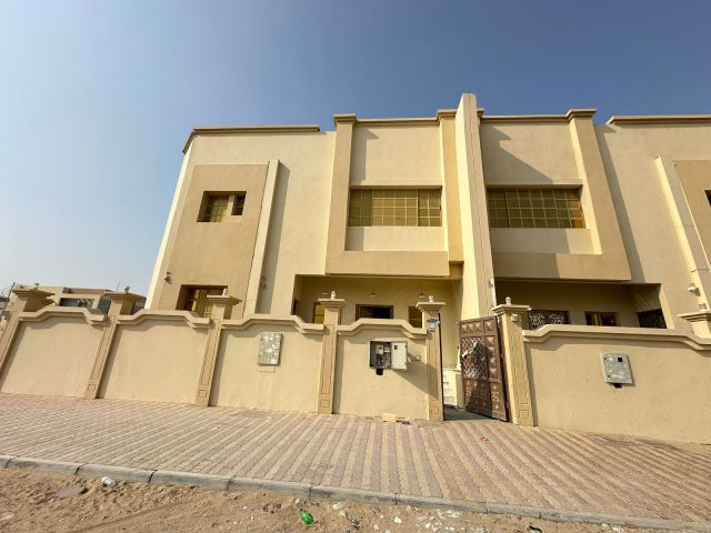 فيلا راقية للإيجار – المويهات كورنر، عجمان 2