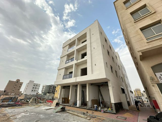 للبيع بناية جديدة في عجمان – منطقة العالية 2