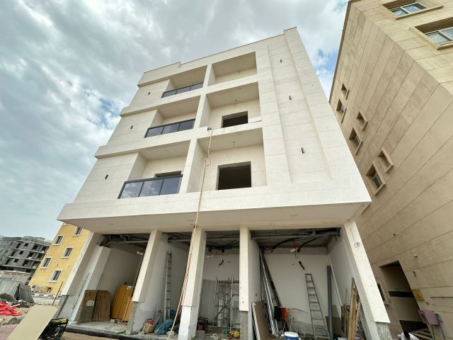 للبيع بناية جديدة في عجمان – منطقة العالية 4