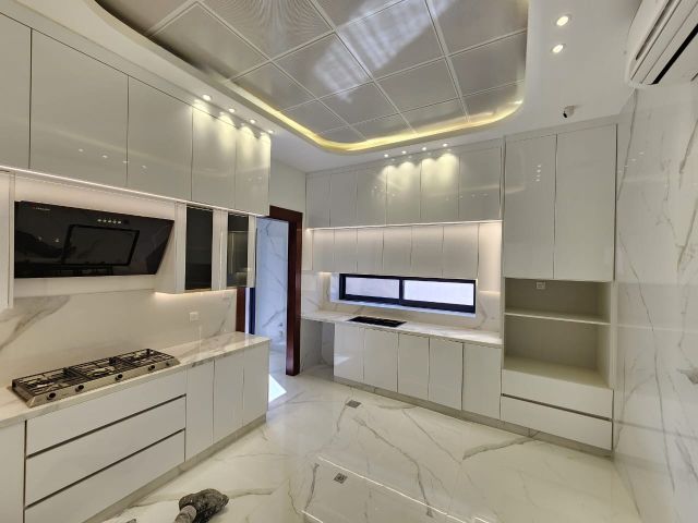 🏡 للإيجار | فيلا فاخرة على الزاوية – منطقة الياسمين، عجمان 9