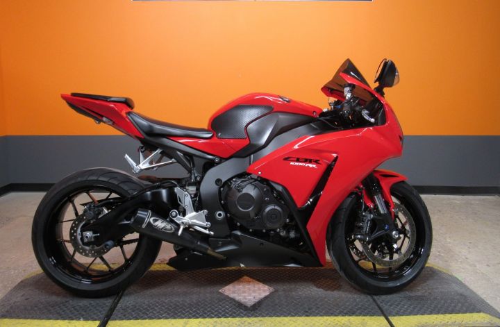2012 honda cbr 1000rr whatsapp (+971586703639)