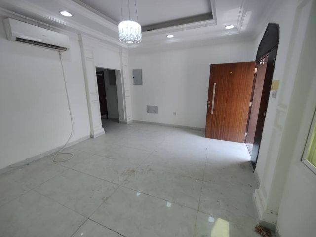 ? فيلا تجارية للإيجار – الروضة 3، عجمان 4