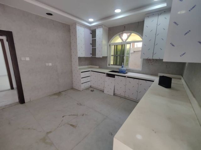 ? فيلا تجارية للإيجار – الروضة 3، عجمان 8