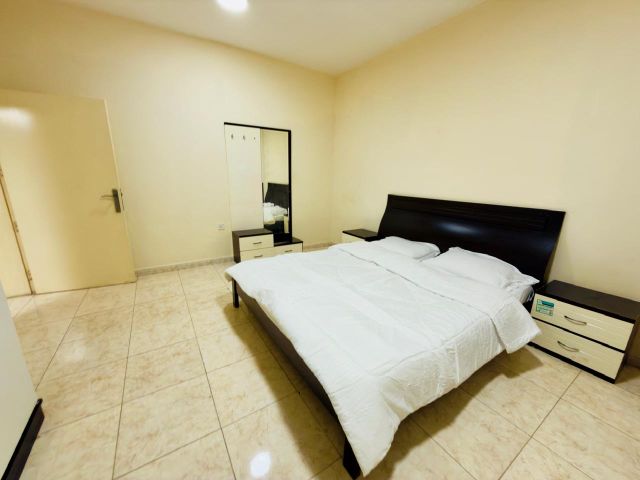 🏠 شقة للإيجار - غرفتين وصالة مفروشة  مقابل مستشفى ثومبي 2