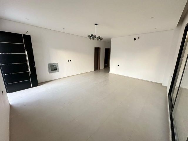 🏡 فيلا فاخرة للبيع في عجمان – منطقة الحليو 2