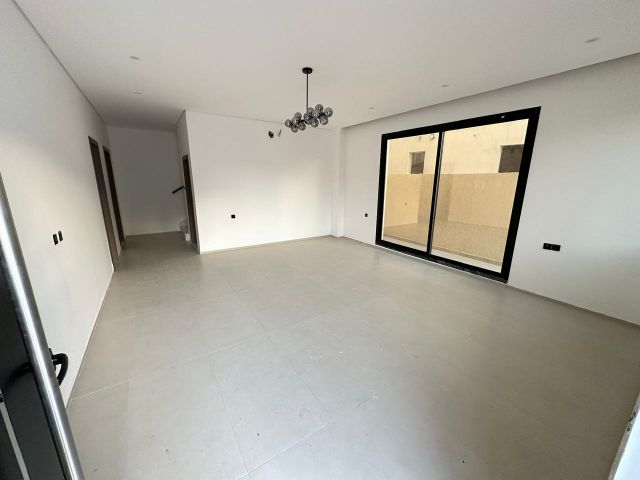 🏡 فيلا فاخرة للبيع في عجمان – منطقة الحليو 3