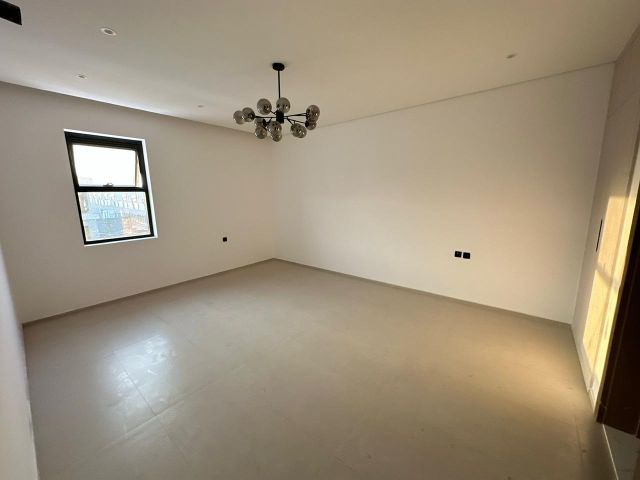 🏡 فيلا فاخرة للبيع في عجمان – منطقة الحليو 7