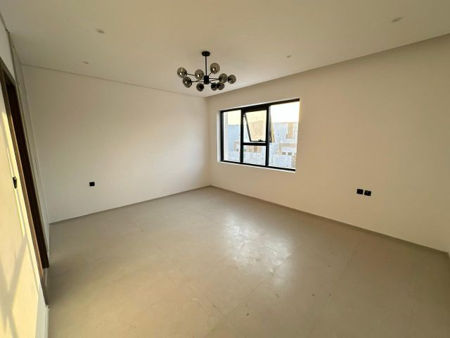 🏡 فيلا فاخرة للبيع في عجمان – منطقة الحليو 8