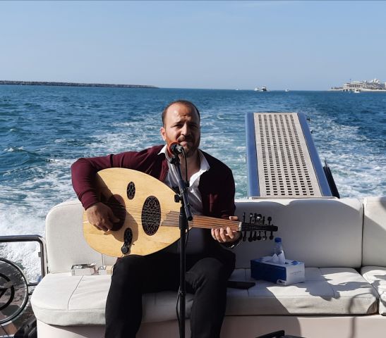 عازف عود ومطرب لإحياء جميع الحفلات في الإمارات Oud Player in UAE