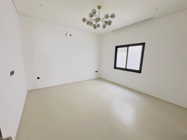 🏡 فيلا فاخرة للبيع في عجمان – منطقة الحليو 7