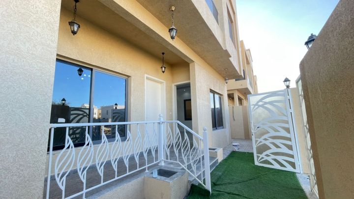 🏡 فيلا راقية للإيجار – منطقة الياسمين، عجمان 2