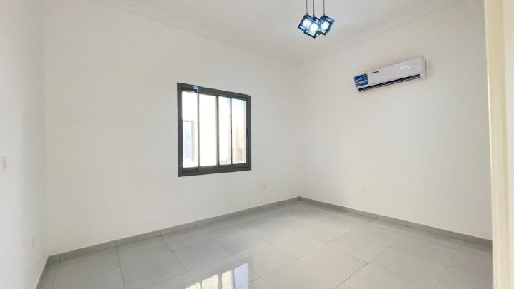 🏡 فيلا للبيع فاخرة في الياسمين، عجمان 8