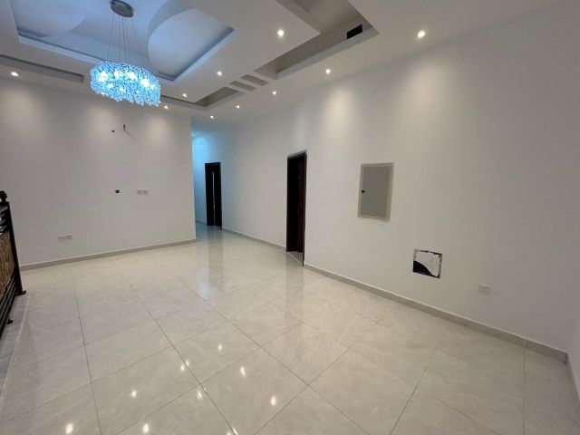 🏡 فيلا للإيجار – الروضة 3 | أول ساكن 5