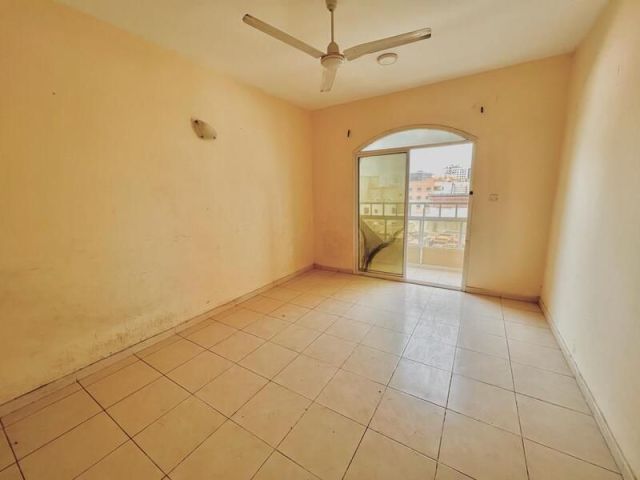 🏠 للإيجار - شقة مميزة في الراشدية ٣ / عجمان 4
