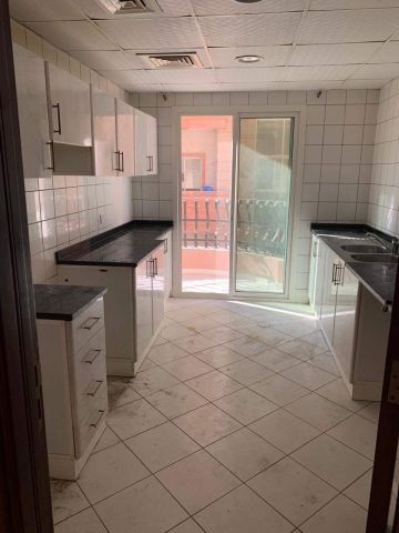🏠 للإيجار - شقة مميزة في الراشدية ٣ / عجمان 9