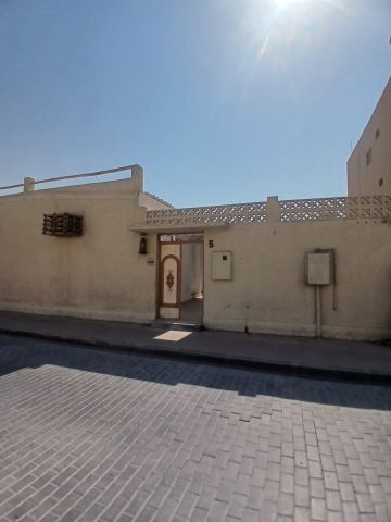 ? بيت عربي للإيجار – البستان، عجمان  الموقع أمام متحف عجمان