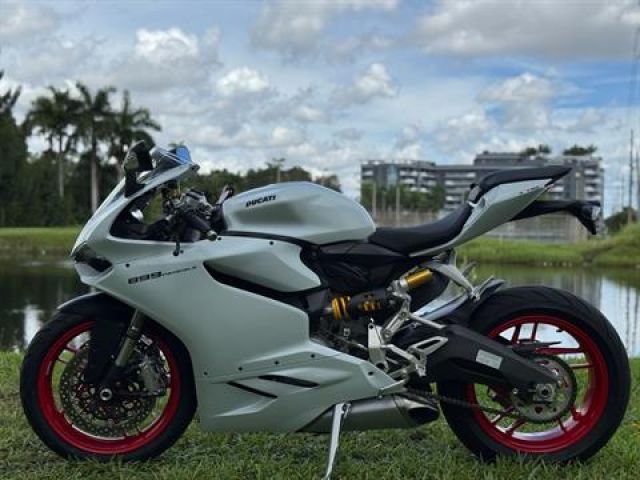  Ducati Panigale 899 for Sale